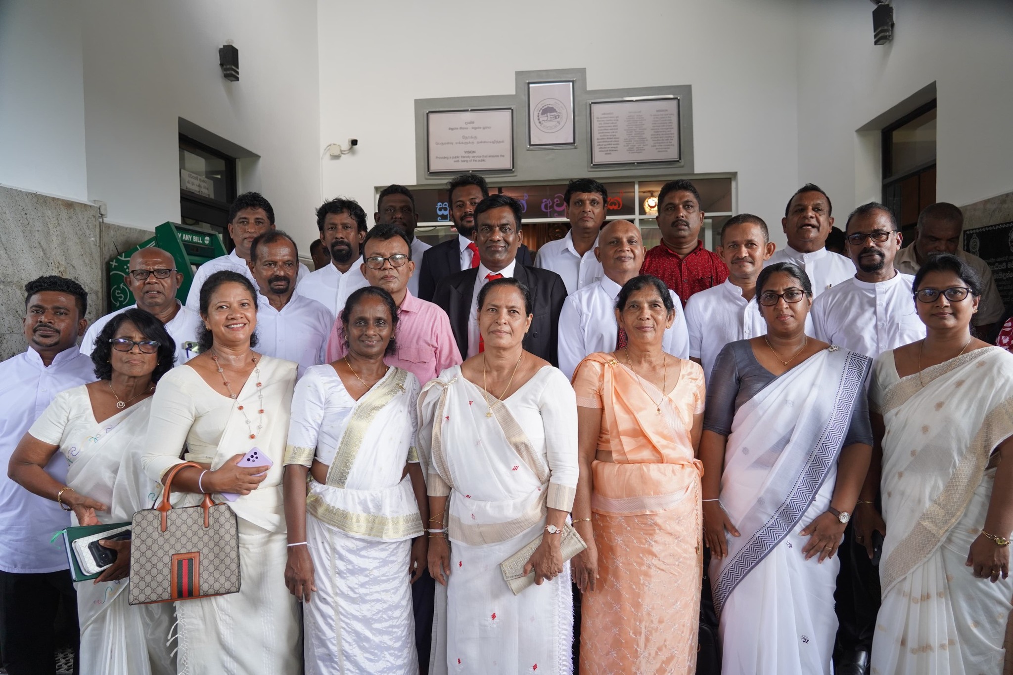 මහරගම නගර සභාවේ නව ගරු සභාපති සමන් සමරකෝන් මැතිතුමා සමඟ නව මන්ත්‍රී මණ්ඩලය දියුරුම් දීම හා වැඩ භාරගැනීම